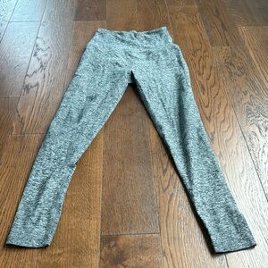 Beyond Yoga. Black & white leggings. EUC.